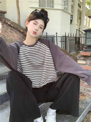 Actual shot of new style early autumn design striped contrasting color splicing loose drawstring raglan sleeve sweatshirt