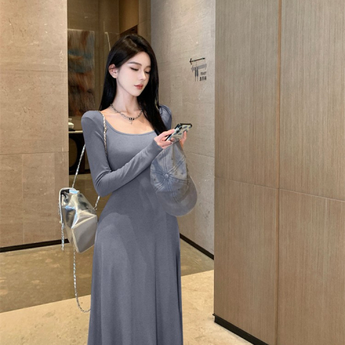 Slim-fitting long-sleeved knitted dress for women, autumn waist, slimming, high-end, gentle style, U-neck French A-line long skirt