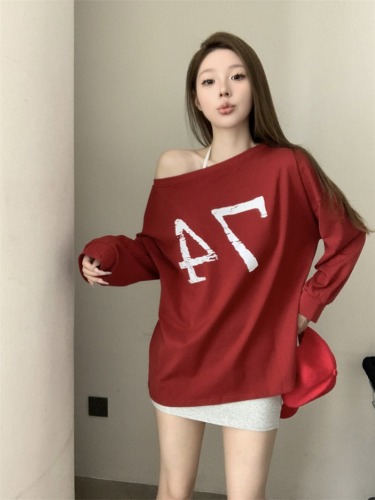 Actual shot of off-shoulder front and back printed long-sleeved T-shirt for women, reversible design, loose and scheming pullover top