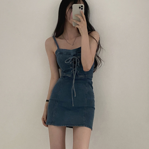 Hip-hugging sexy suspender denim dress