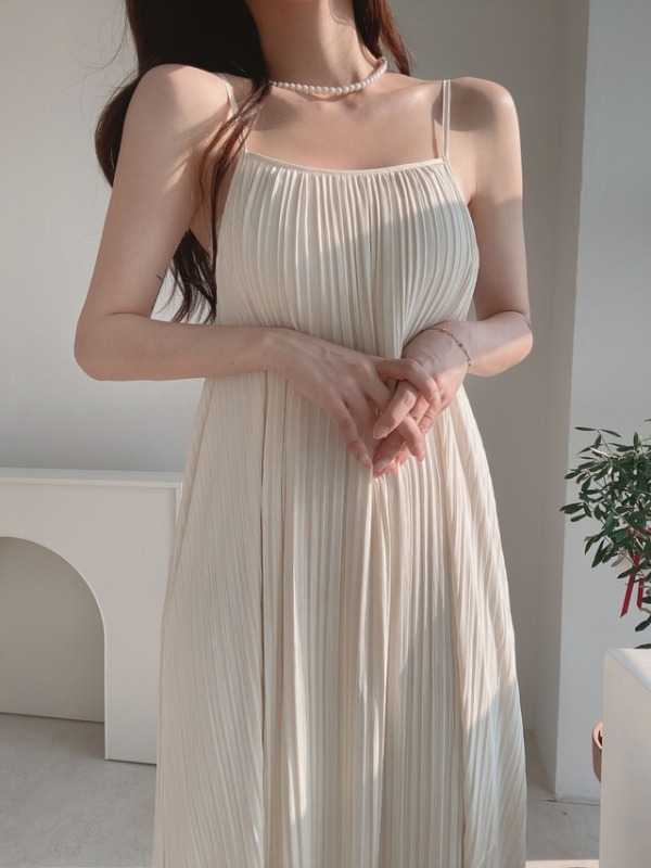 Korean ins French light mature style off-shoulder loose straight skirt with pleated suspender dress