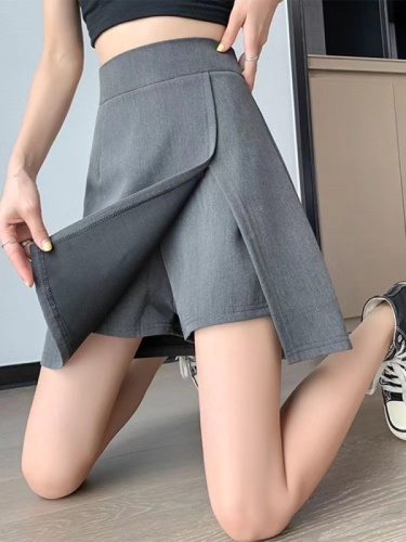 Spring and summer skirt for women with hip-hugging culottes, high-waisted, slimming, irregular slit, A-line umbrella skirt, gray short skirt for small people