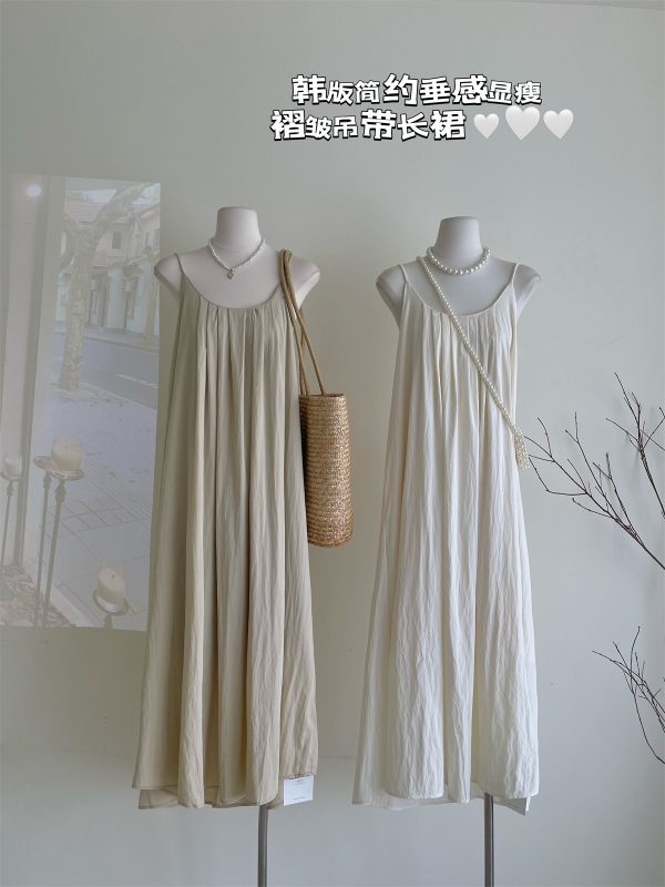 South Korea's Dongdaemun summer new fashion suspender dress, simple and drapey slim pleated long skirt
