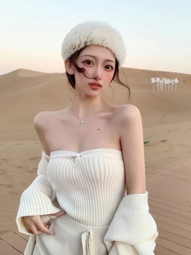 Spring fashion knitted suit Hong Kong style small sexy sweater jacket + temperament tube top