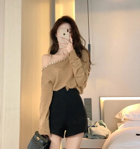 Spring off-shoulder top for women ins long-sleeved Hong Kong style design niche lazy style diamond knitted top trend