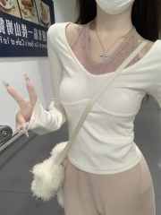 Actual shot of autumn new Korean version slim pure desire halterneck contrasting color fake two-piece versatile long-sleeved T-shirt inner top