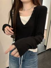 Real shot of early autumn Korean style contrasting color v-neck button design fake two-piece long-sleeved T-shirt with inner top