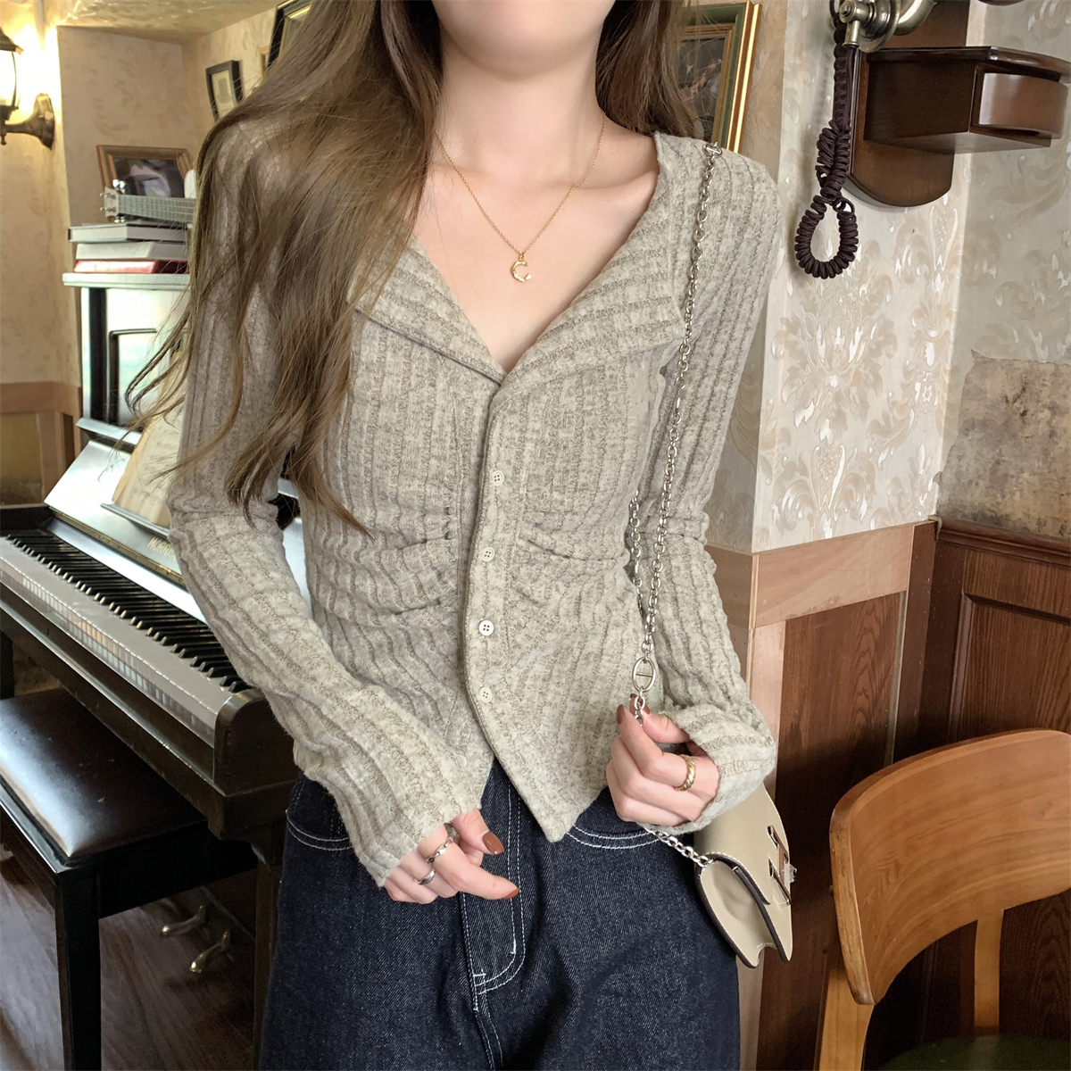 Real shot 2024 autumn Korean version single-breasted slim-fit hot girl slim design cardigan long-sleeved T-shirt women's top