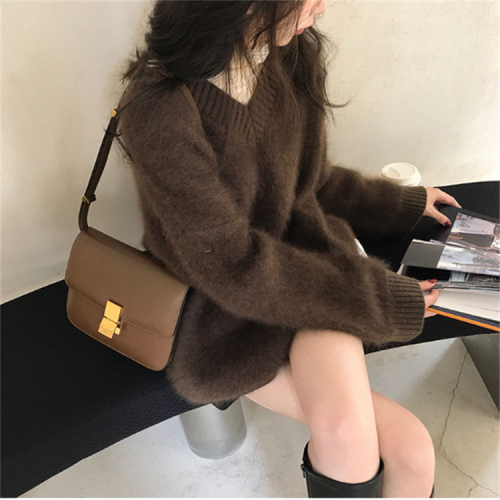 Thickened retro raccoon velvet sweater for women V-neck pullover autumn and winter mink velvet soft and waxy outer wear loose and lazy Hong Kong style