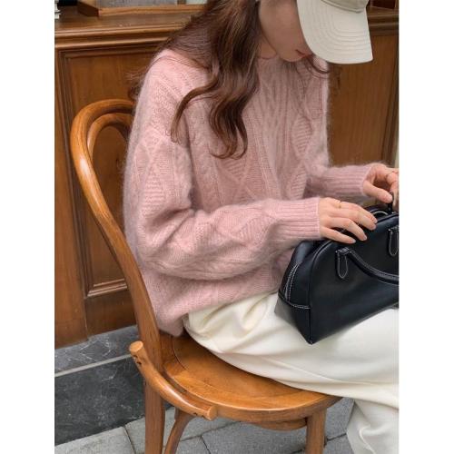 Raccoon velvet twist sweater for women in autumn and winter, loose and lazy Japanese style retro warm and soft waxy knitted outer top