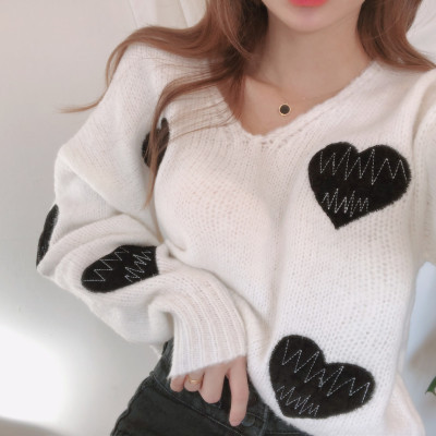 Ghostly girly style embroidered love heart contrast color V-neck dropped shoulder lazy loose sweater