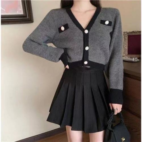 Xiaoxiangfeng top women's short jacket spring outer wear V-neck long-sleeved sweater and black skirt two-piece set