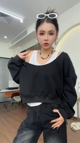 2024 new autumn Korean style fashionable design one-line collar off-shoulder pullover sweatshirt camisole two-piece set for women