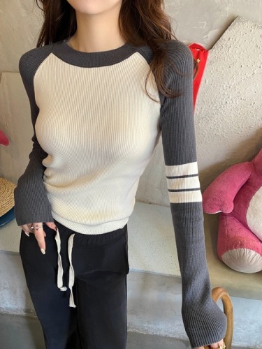Women's Round Neck Knit Top 2024 Early Autumn New Color Block Striped Shoulder-Sleeve Crew Neck Sweater Autumn/Winter Layering T-shirt