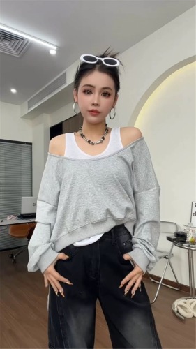 2024 new autumn Korean style fashionable design one-line collar off-shoulder pullover sweatshirt camisole two-piece set for women