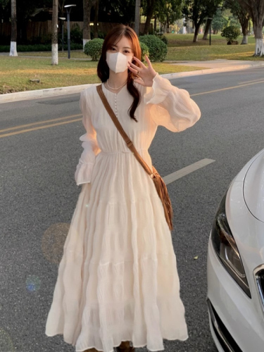 Fairy tea break French spring and autumn white beach dress with waist slimming and pleated holiday long skirt long-sleeved chiffon dress