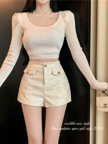 Real shot of autumn and winter new temperament socialite metal buckle washed leather slimming high waist shorts