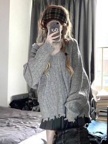 Gray sweater short skirt suit for women, autumn new style, tea style for small people, lazy style two-piece suit