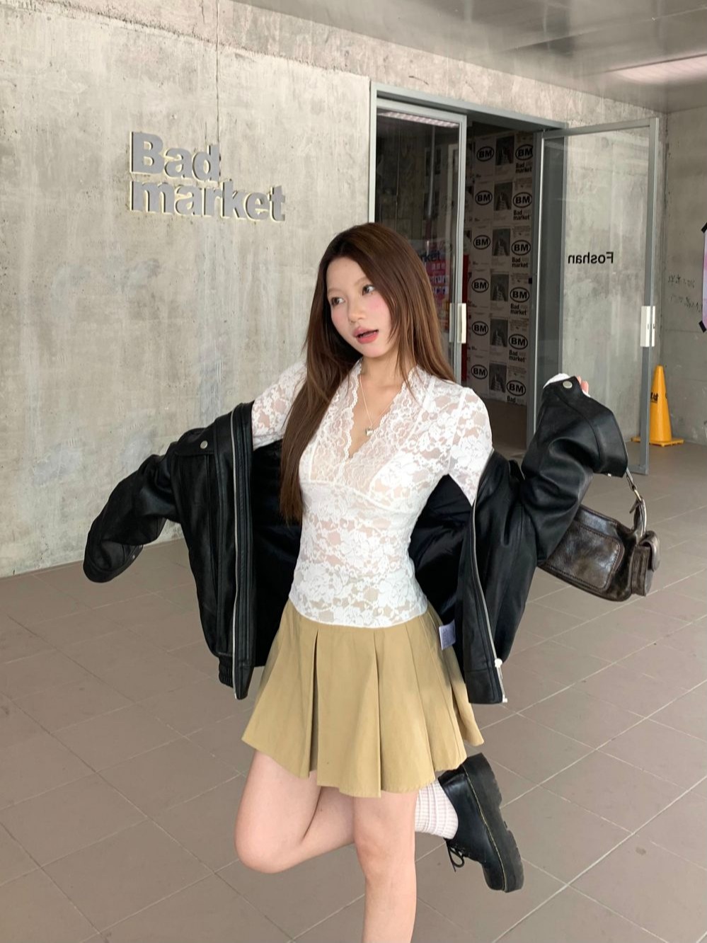 Real shot of lace stitching V-neck long-sleeved T-shirt autumn pure desire thin versatile bottoming shirt top