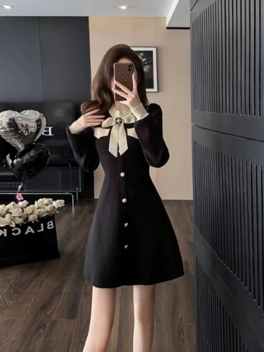 Autumn and winter round neck bow knitted dress, ladylike, high-end goddess style, waist-cinching sweater, bottoming A-line skirt