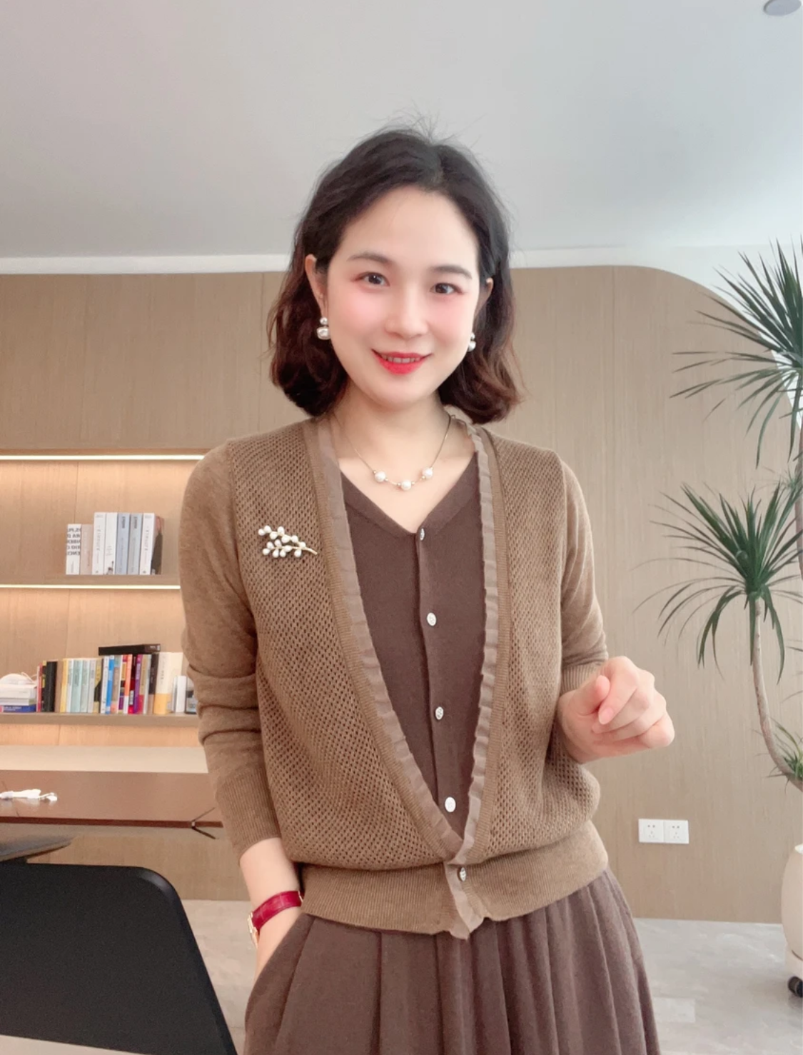 長袖朵朵2024設計款假兩件針織
