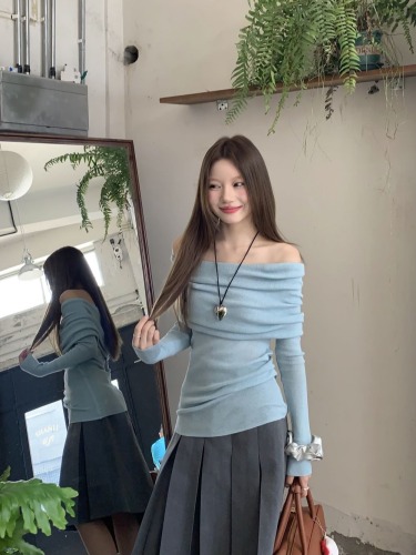 Actual shot of one-line collar, off-shoulder sweater, gentle pure desire, slim-fitting pullover, long-sleeved slimming top