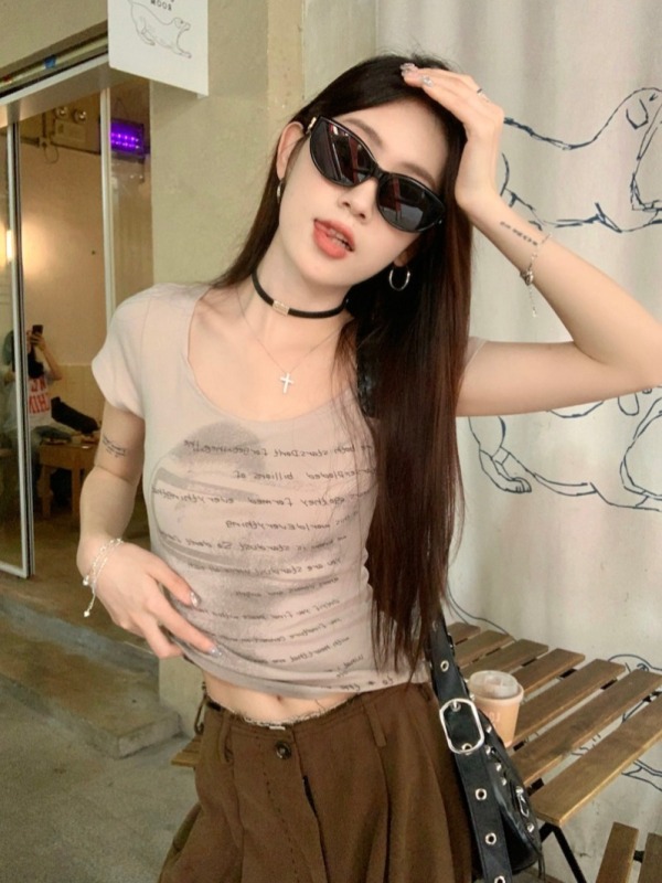 Summer trendy American retro printed short-sleeved T-shirt for women in summer hot girl right shoulder slim fit top