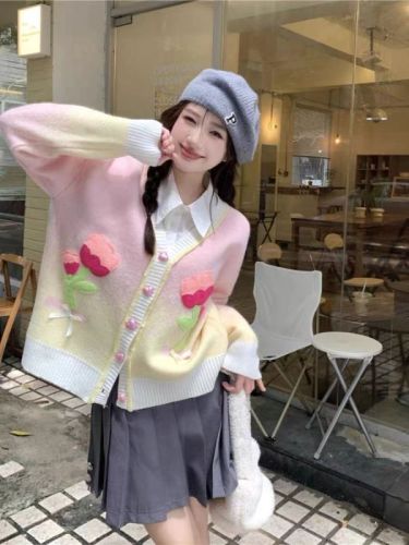 Korean v-neck color-blocked knitted cardigan sweater for women in autumn and winter, sweet, soft and waxy commuting versatile top that covers flesh and reduces age.