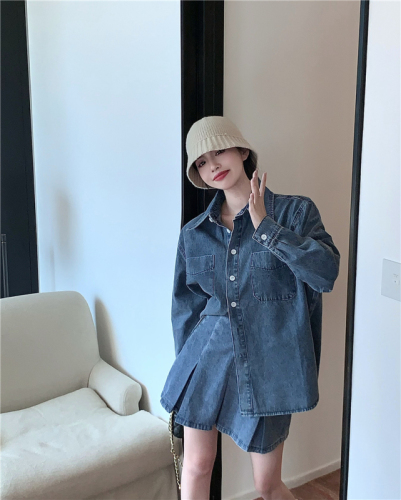 Real shot!  Retro Fashion Pointed Collar Versatile Long Sleeve Denim Shirt High Waist Pleated Skirt Suit