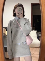 Sweet college style niche lapel shirt, slim round neck sweatshirt, high waist hip-covering short skirt, autumn casual suit for women