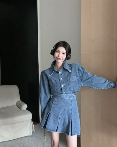 Real shot!  Retro Fashion Pointed Collar Versatile Long Sleeve Denim Shirt High Waist Pleated Skirt Suit