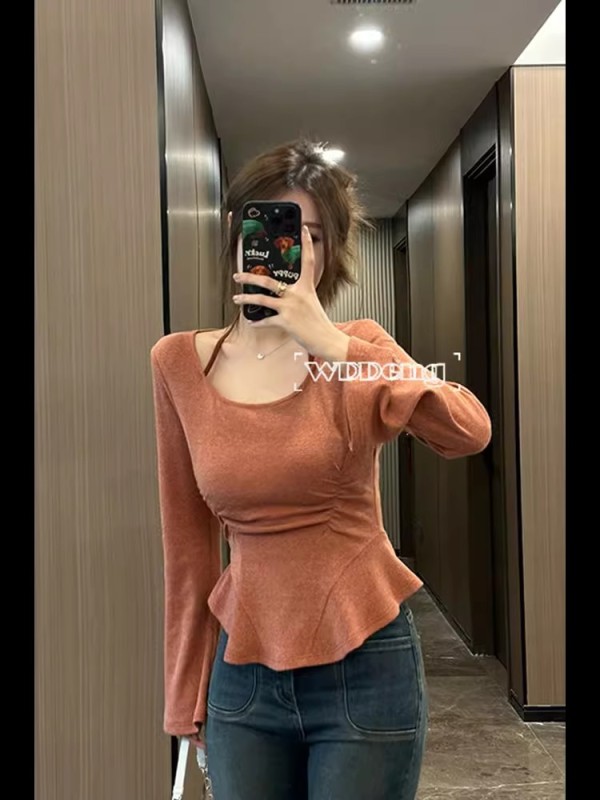 New autumn and winter versatile design, slimming and niche autumn and winter long-sleeved knitted sweater