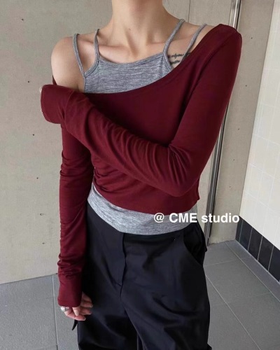 2024 new autumn style one-piece collar shoulder splicing fake two-piece long-sleeved T-shirt women's slim hot girl short top