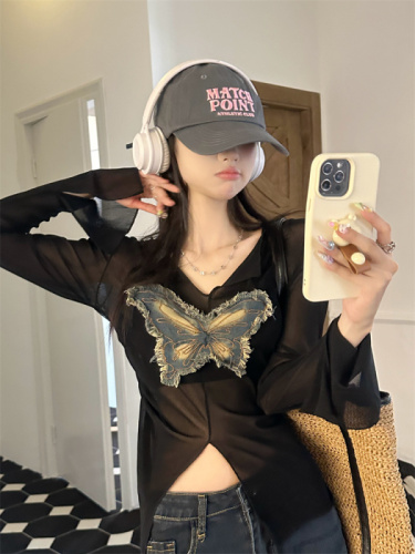 Real shot of French butterfly hottie slit sunscreen long-sleeved T-shirt women's autumn slim blouse top ins