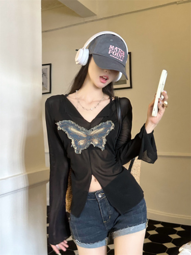 Real shot of French butterfly hottie slit sunscreen long-sleeved T-shirt women's autumn slim blouse top ins