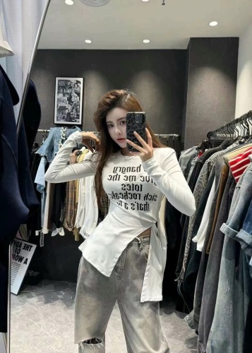 ES Korean version 2024 autumn new fashion letter printing versatile slimming irregular slit strap long-sleeved T-shirt