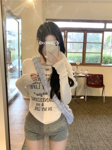 Real shot ~ American retro letter printed long-sleeved women's autumn slimming short bottoming shirt top