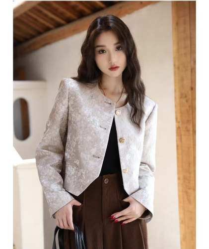 Lu Qing Yizhi Meng Xiaoxiang short coat women's spring and autumn 2024 new French niche design jacquard top