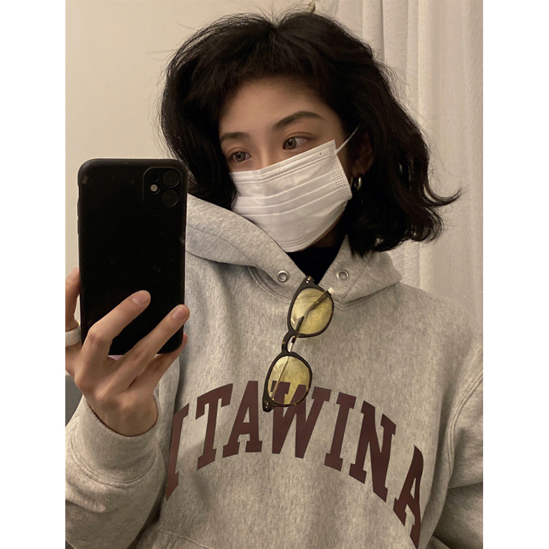 American retro loose long-sleeved hooded sweatshirt for women spring and autumn new round neck pullover top with niche design