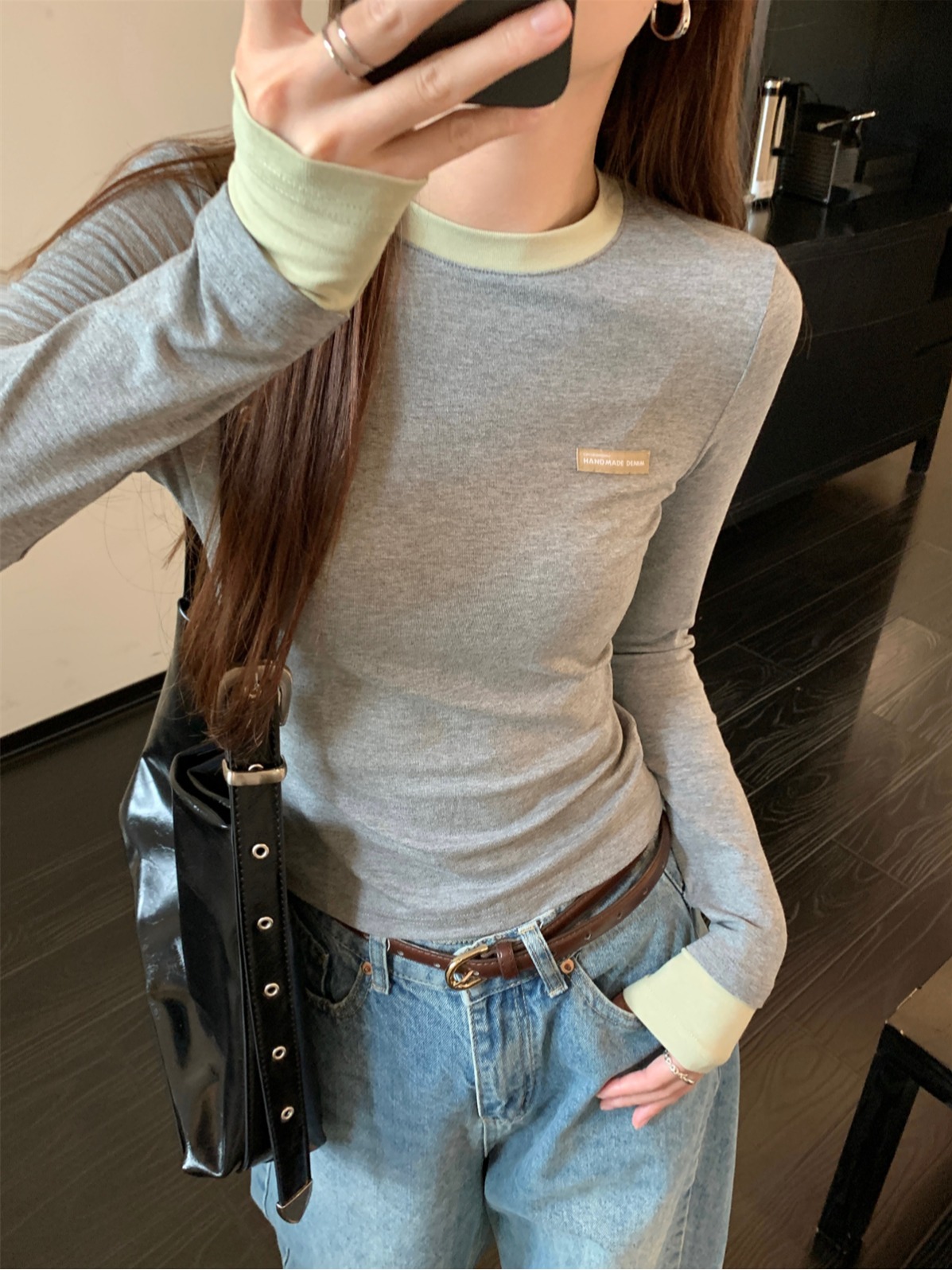 Actual shot of 2024 new autumn Korean style slim fit contrasting color temperament versatile slimming long-sleeved T-shirt bottoming top