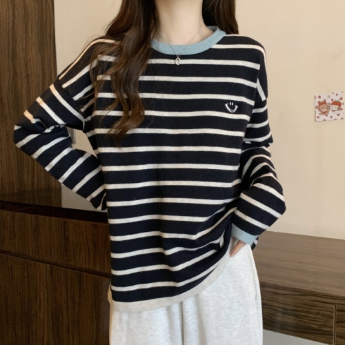 Large size embroidered contrasting striped sweater for women in autumn and winter new design versatile round neck long-sleeved top