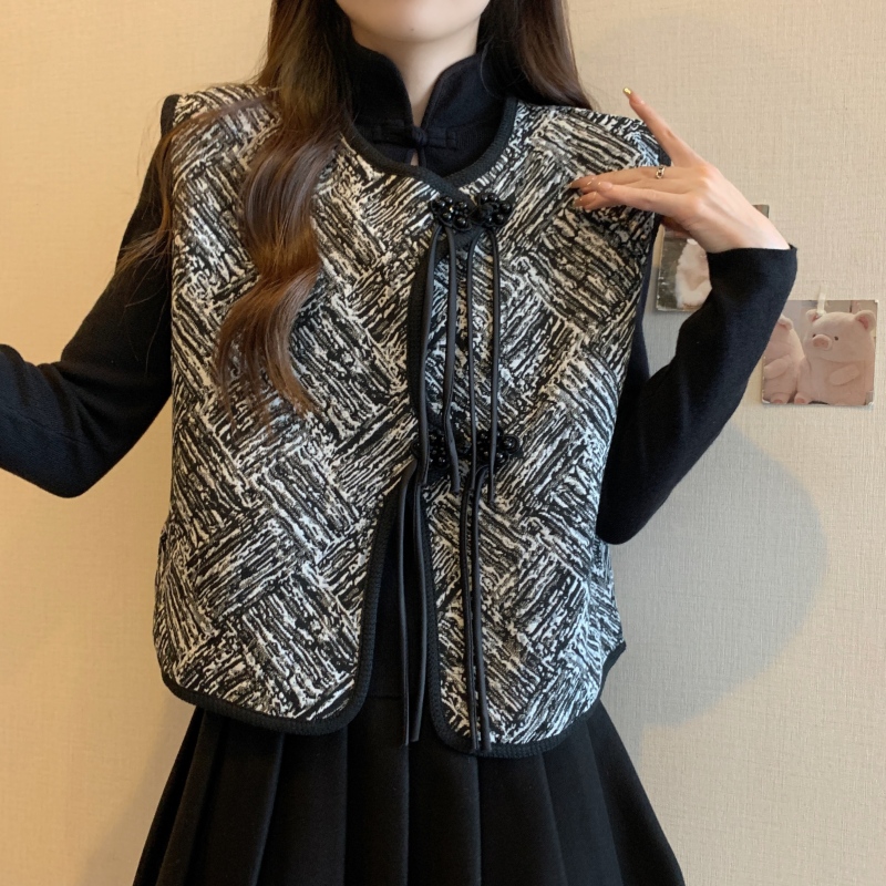 Plus size women's Chinese style Chinese ink disc buckle tassel cardigan vest versatile stand collar bottoming shirt two-piece set