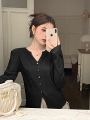 Autumn new textured temperament V-neck slim niche design long-sleeved top solid color versatile shirt