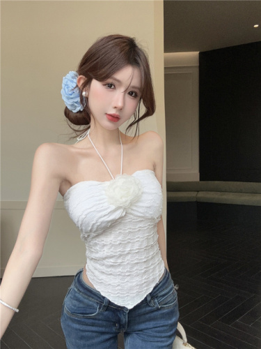 Actual shot~Pure desire halterneck halter top for women, tight-fitting inner wear, sweet and spicy top with irregular flowers