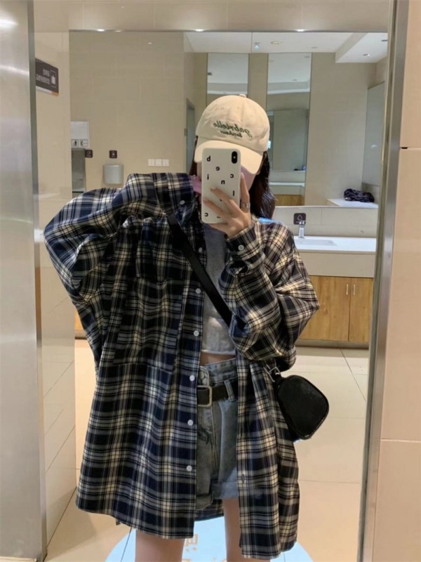 Autumn plaid coat women's retro Hong Kong style top loose outer cardigan ins trend 1783