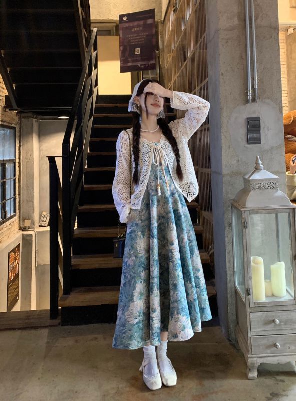 2024 retro oil painting floral suspender dress women's seaside vacation long skirt two-piece set
