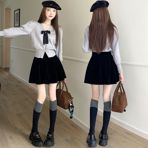 High-waisted pleated gold velvet skirt for women winter new Korean style small black a-line skirt