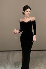 秋冬新款絲絨一字領蕾絲拼接長袖連衣裙長款