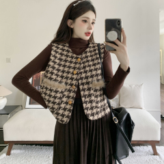 Autumn new plus size women's small fragrant style houndstooth vest + long-sleeved bottoming + pleated skirt three-piece set