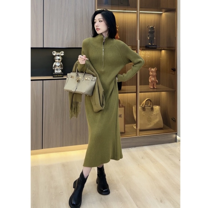 Fashionable and versatile romantic Berlin long-sleeved zipper knitted dress mid-length thick bottoming sweater dress for women